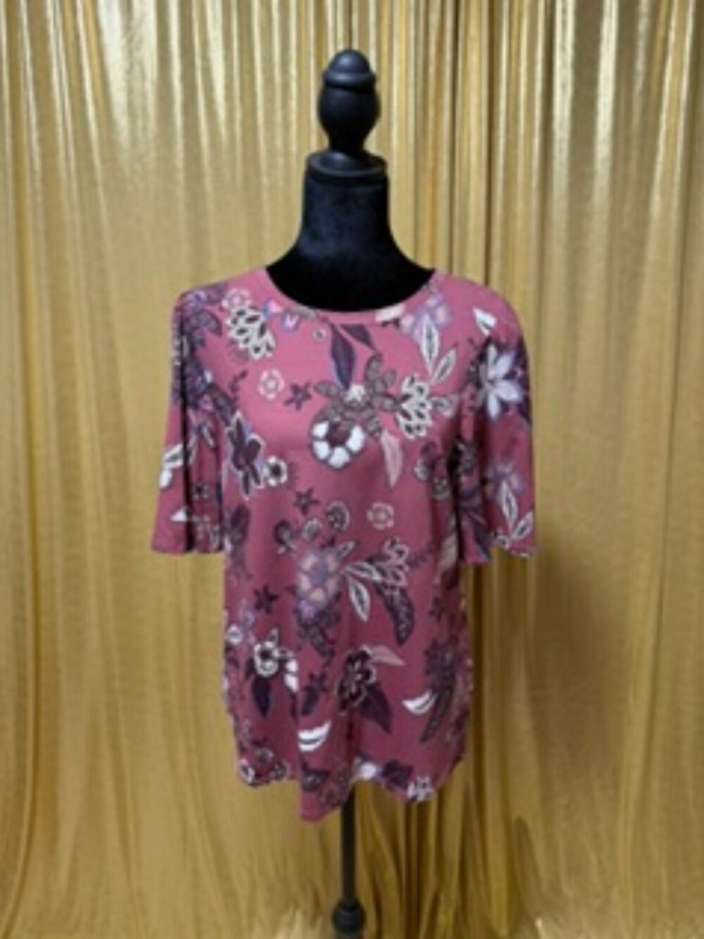 Maurices Mauve Floral Short-Sleeve Blouse Size M